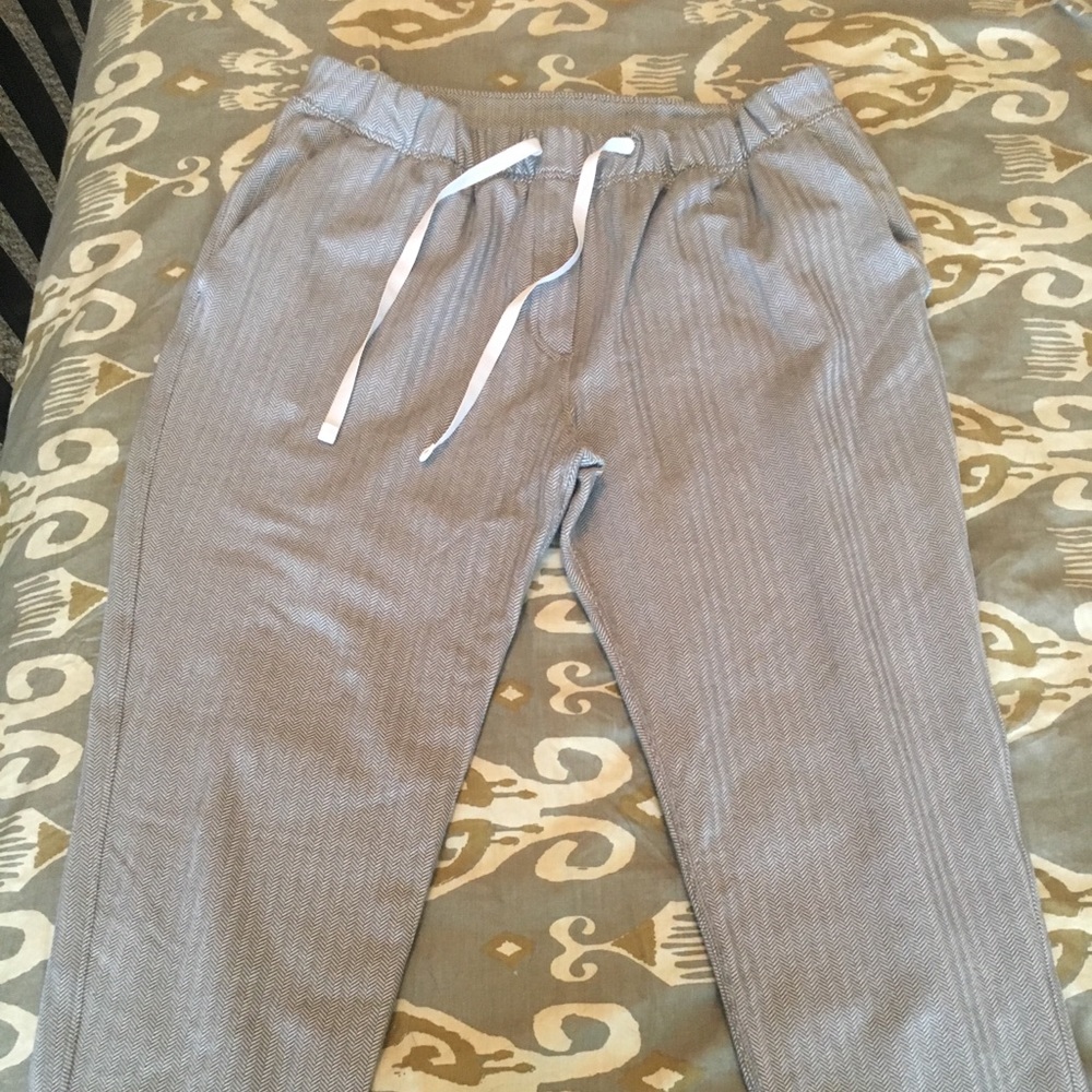 Lululemon On the Fly Pant, like new, worn once!